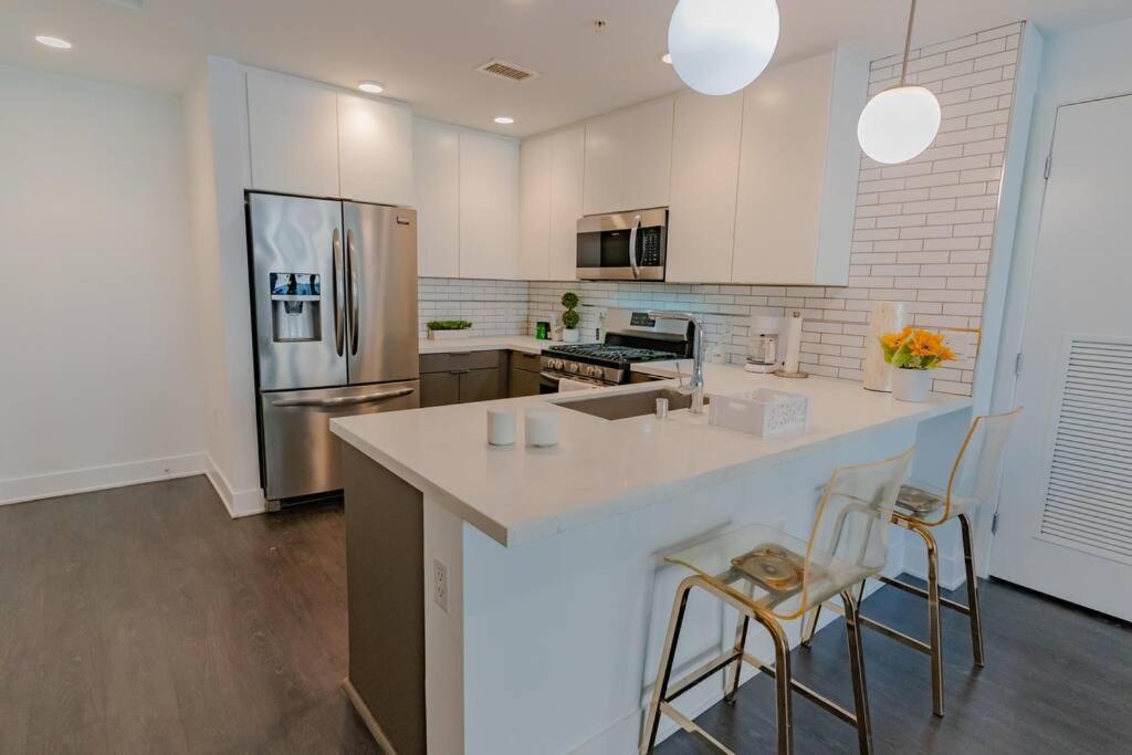 Apartament Downtown Paradise Escape With 2 Pools / Hot Tubs Los Angeles Zewnętrze zdjęcie
