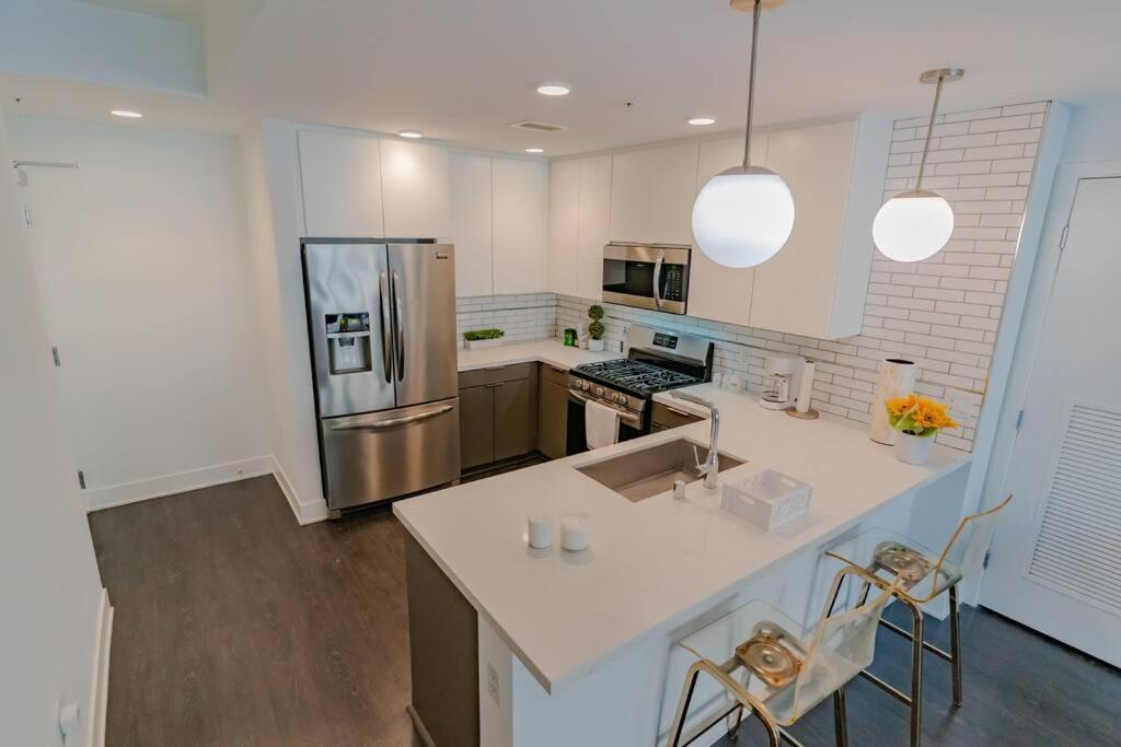Apartament Downtown Paradise Escape With 2 Pools / Hot Tubs Los Angeles Zewnętrze zdjęcie